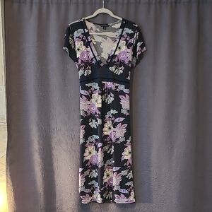 Banana Republic Navy Floral V-Neck Midi Dress, Large